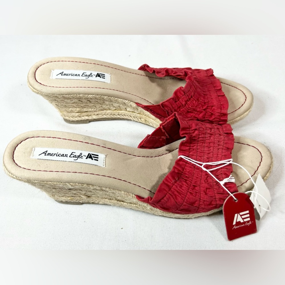 NWT American Eagle 3” Rope Wedge Slide Sandal Red Ruffle Women’s Size 8